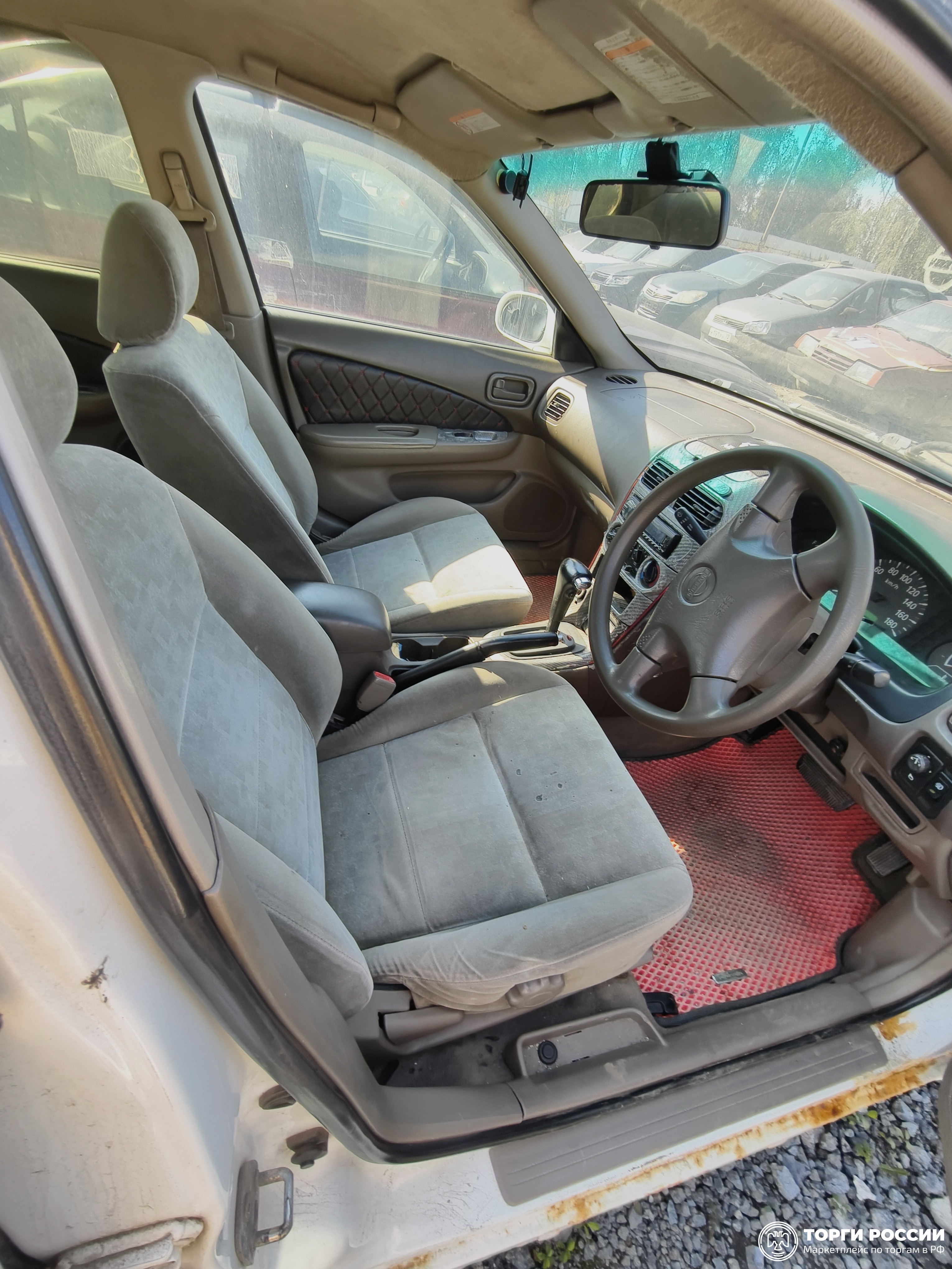 Автомобиль NISSAN SUNNY г.р.з. А558 АК 172 белого цвета. ТС имеет ограничения ФС