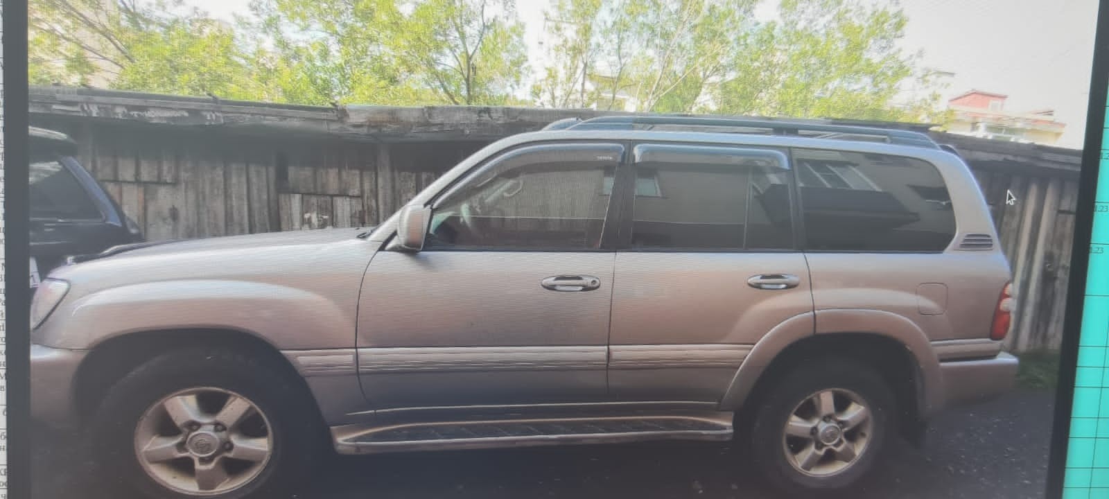 Цена на Автомобиль TOYOTA LAND CRUISER 100, легковой универсал