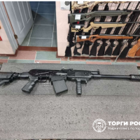 Охотничий карабин гладкоствольный самозарядный марки "ВПО 205-04", калибр 12х76 