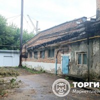 Здание 594,8 кв.м, помещение 793,6 кв.м. и земельный участок 1930+/-9.18 кв.м. в