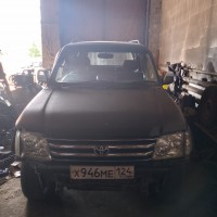Автомобиль Toyota Land Cruiser Prado
