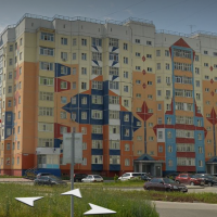 1/2 доли в праве общей долевой собственности на нежилое помещение 82,8 кв.м., на