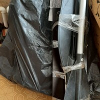 Единый лот 1. Лодка ПВХ "Три акулы" LTA 280 зеленого цвета с двумя алюминиевыми 