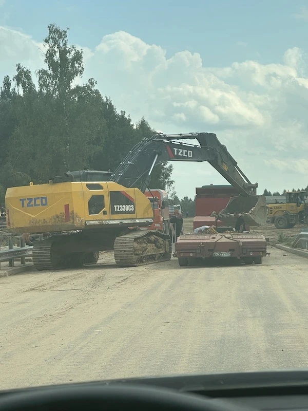 Гусеничный гидравлический экскаватор TZCO TZ330C3