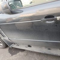 Передняя левая дверь