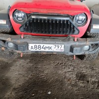 Передний бампер