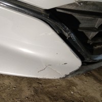 Передний бампер