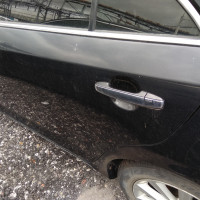 Задняя левая дверь