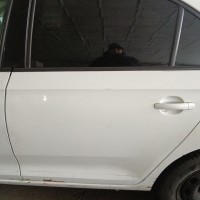 Задняя левая дверь