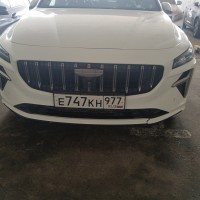 Передний бампер