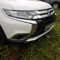 Передний бампер