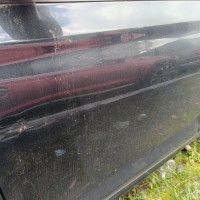 Передняя левая дверь