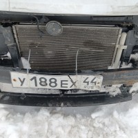 Передний бампер