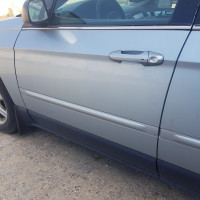 Передняя левая дверь