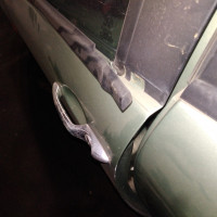 Передняя левая дверь