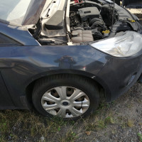 Переднее правое крыло