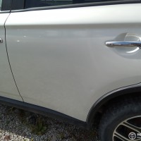 Задняя левая дверь