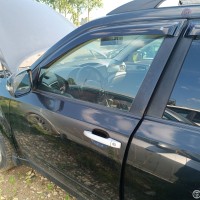 Передняя левая дверь