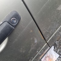 Передняя левая дверь