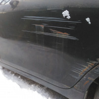 Задняя левая дверь