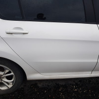 Задняя правая дверь