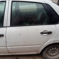 Задняя левая дверь