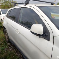 Правое дверное зеркало