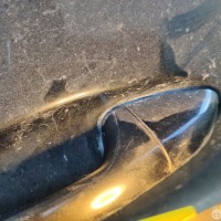 Передняя левая дверь