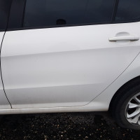 Задняя левая дверь