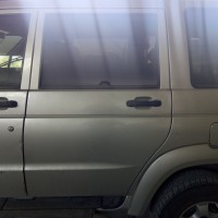 Задняя левая дверь