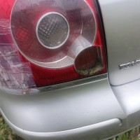 Левый задний фонарь