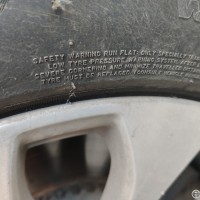 Заднее левое колесо