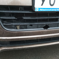 Передний бампер