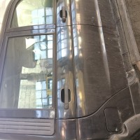 Задняя правая дверь