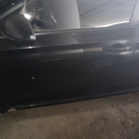 Передняя левая дверь