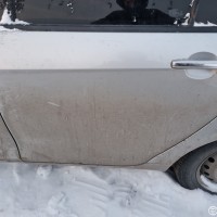 Задняя левая дверь