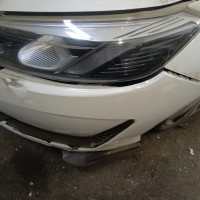 Передний бампер