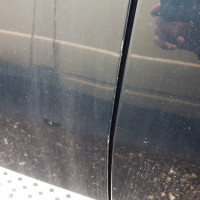 Передняя левая дверь