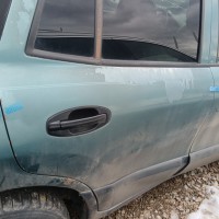 Задняя правая дверь