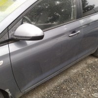 Передняя левая дверь