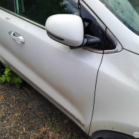 Передняя правая дверь