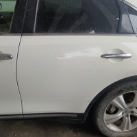 Задняя левая дверь