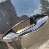 Задняя левая дверь