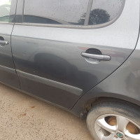 Задняя левая дверь