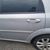 Задняя левая дверь