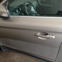 Передняя левая дверь