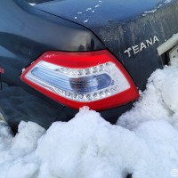 Левый задний фонарь