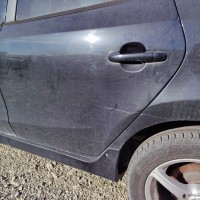 Задняя левая дверь