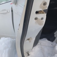 Задняя левая дверь