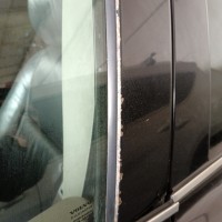 Передняя левая дверь